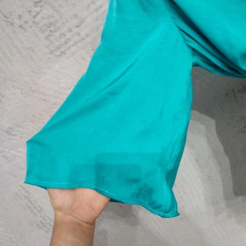 Maki Philosophy turquoise satin top kimono size S, new
