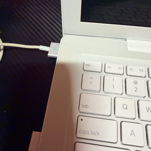 Apple MacBook retro vintage laptop 13.3 inch