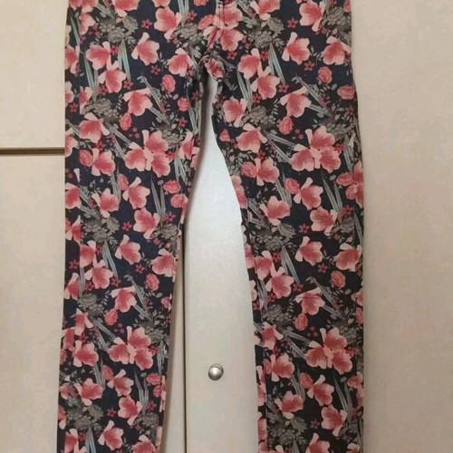 Women's pants like new, size L, white multicolor