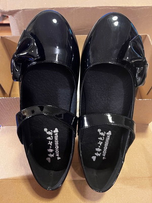 Ballerina shoes black patent leather new, size 37