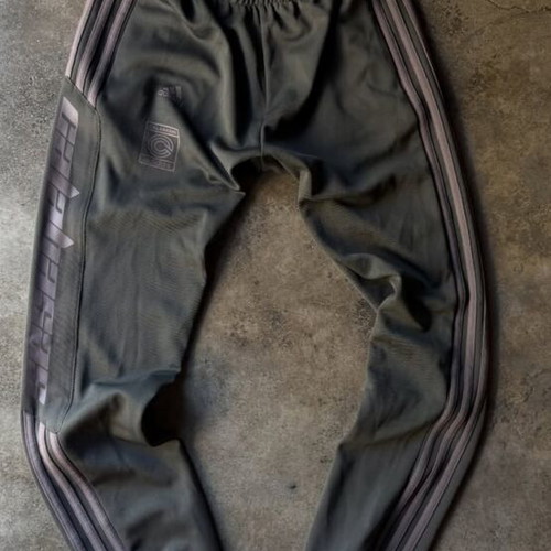 Adidas Yeezy Season 5 Calabasas Green track pants size Large like new