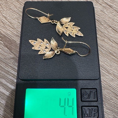 Gold 14 carat earrings used vintage, yellow