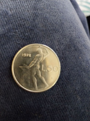 Collectible 50 Lire 1993 Italy coin like new