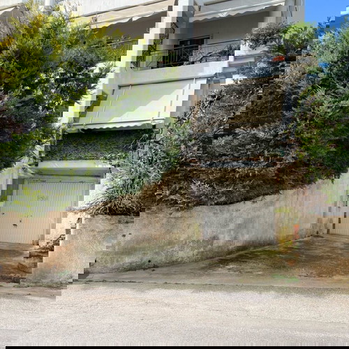 Ground-floor storage with parking and independent entrance 56 sqm