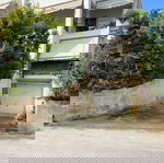 Ground-floor storage with parking and independent entrance 56 sqm