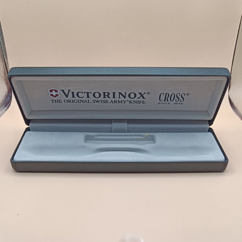 Cross pen case like new