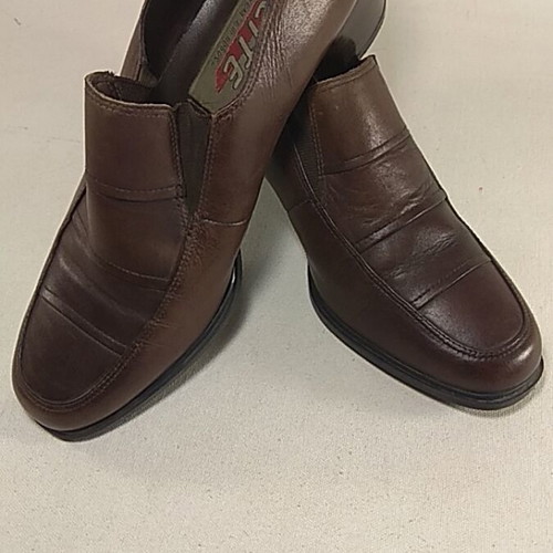 Elite brown leather pumps size 39 used