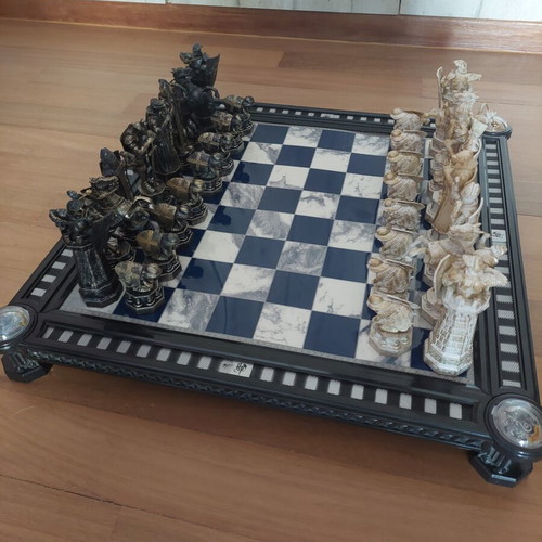 Harry Potter collectible chess set by Deagostini