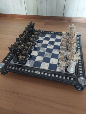 Harry Potter collectible chess set by Deagostini