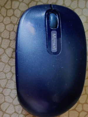 Advent and Microsoft computer mice, black