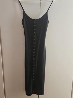 Φόρεμα H&M μαύρο μέγεθος XS σαν καινούργιο με κουμπιά μπροστά
