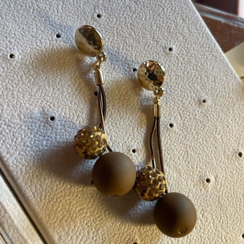Earrings brown and beige with rhinestones like new, unworn