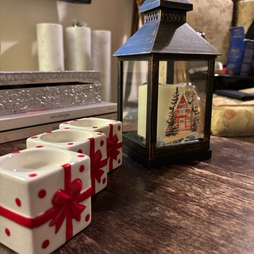 Christmas lantern and tealight holders like new