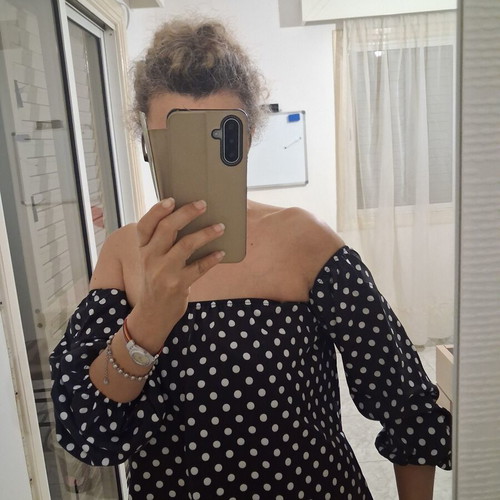 Blouse off-the-shoulder polka dot size Medium like new