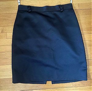 Φούστα μαύρη   με σκίσιμο στο πίσω μέρος 42 μέγεθος