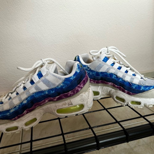 Nike Air Max 95 DJ4594-100 kids athletic shoes used, multicolor, size 35.5