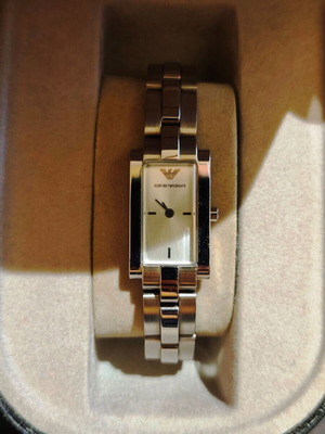 Emporio Armani AR5433 women's watch like new, silver