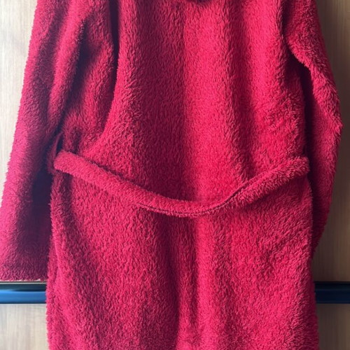 Fleece robe like new with belt, pockets and hood, red