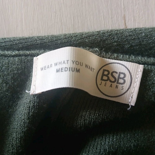 BSB knitted set like new, size medium, green