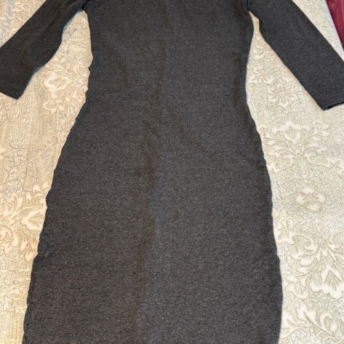 Pink Woman dress gray like new, lightly worn, warm fabric