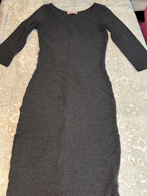 Pink Woman dress gray like new, lightly worn, warm fabric