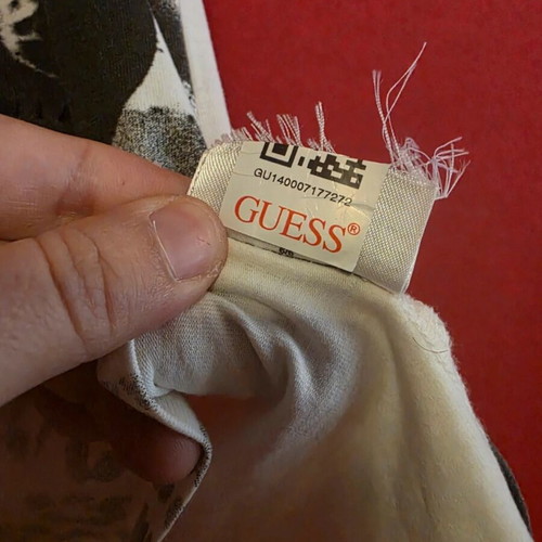 Top with Guess print like new, size S