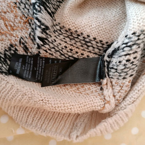 M&S checked sweater size M like new