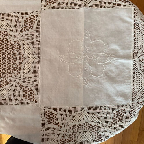 Handmade tablecloth 124x128 new