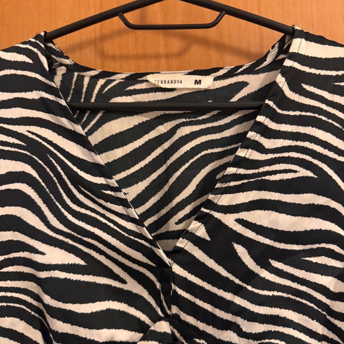 Terranova crop satin blouse with unique sleeves like new, black and white