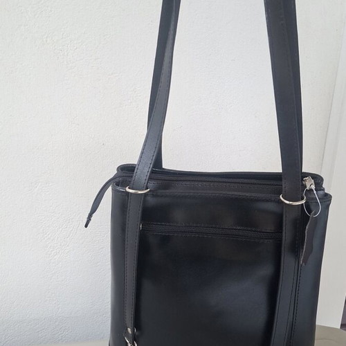 JK Leather 2-in-1 black leather bag, shoulder and backpack