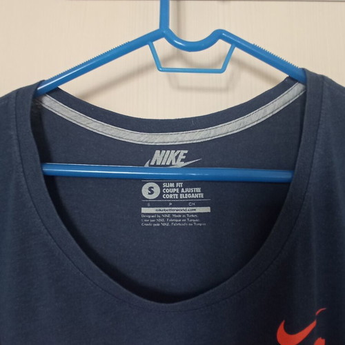 WOMEN'S T-SHIRT NIKE***CLEARANCE SALE***WHOEVER GETS IT FIRST!