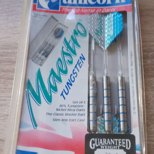 Unicorn Tungsten Maestro 1990 darts new