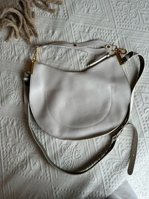 Sunup Coccinelle leather shoulder bag used, white