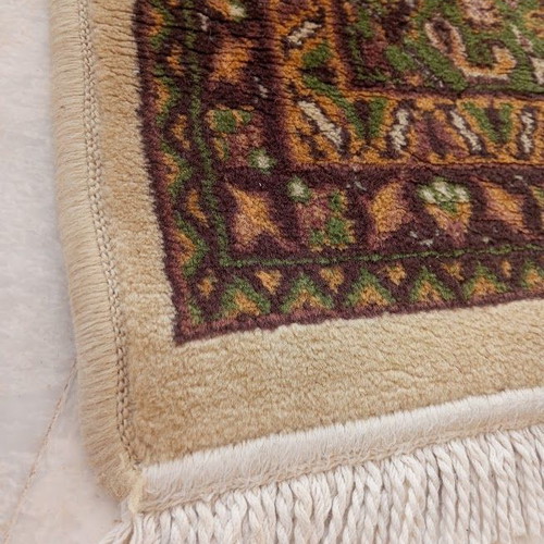 Classic wool rug like new 3.16 × 2.16 m