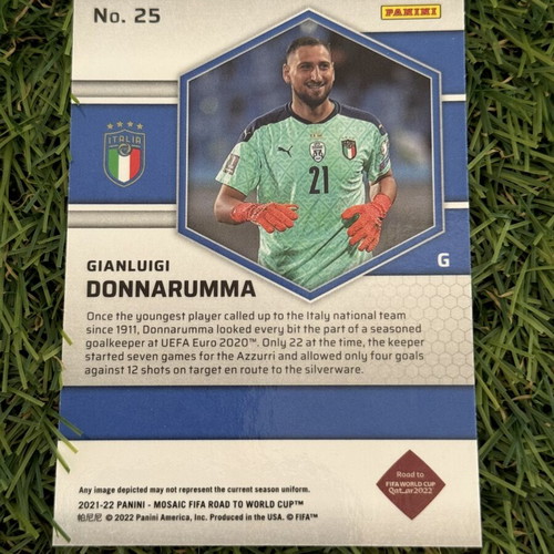 Panini Mosaic FIFA Road to the World Cup 2021-22 Gianluigi Donnarumma card