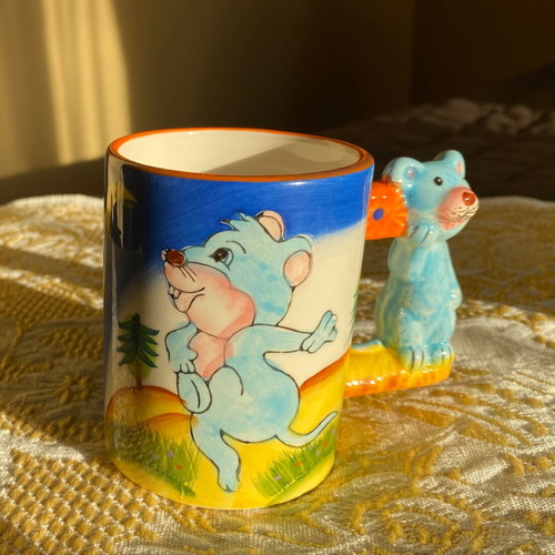 Children's milk mugs with embossed animals set of 2 new