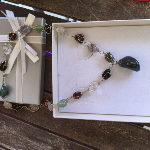 Vintage necklace 90s with semiprecious stones like new
