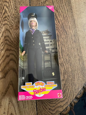 Barbie Pilot Mattel 24017 1999 νέα