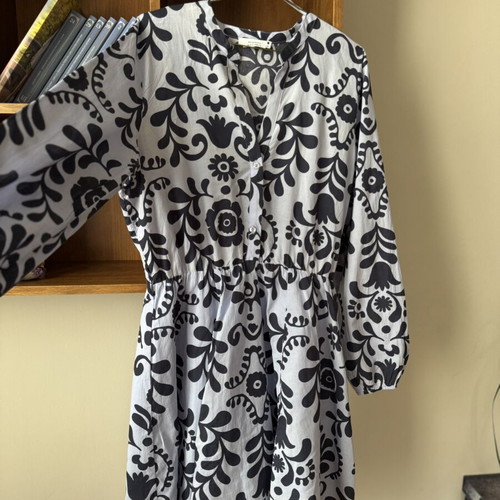 Reserved floral dress like new, size L 40 12, white and purple