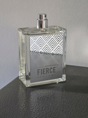 Abercrombie Eau de Parfum 100 ml, women's musk powder scent
