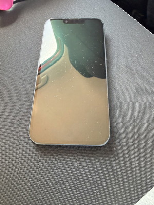 iPhone 14 μεταχειρισμένο με 128GB αποθηκευτικό χώρο και βλάβη κάμερας