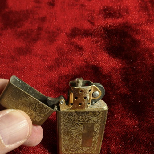 Zippo Venetian Brass lighter used, collectible 1995 Canada edition