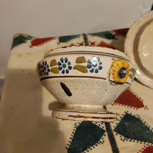 Apulia ceramic decoration used, height 18cm width 19cm