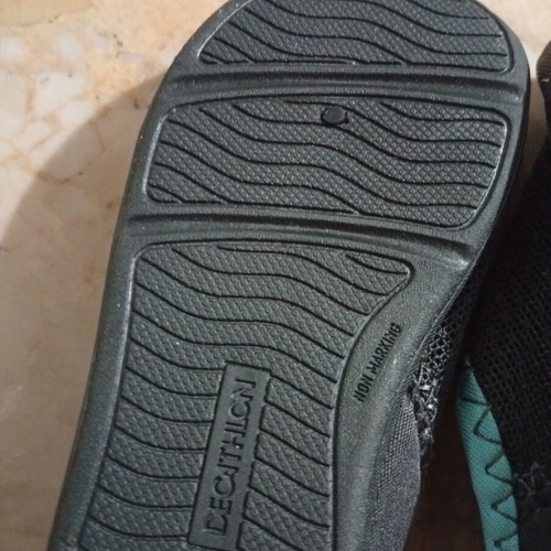 Baby shoes new, breathable for early motor skills development