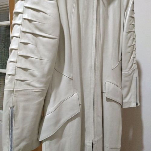 Leather coat women’s unused, white-beige, Medium