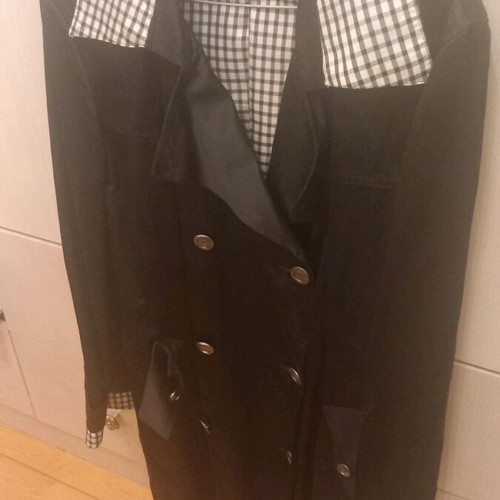 Women's trench coat like new, black