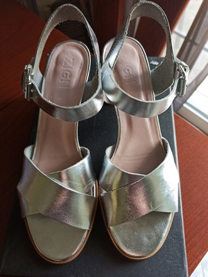 Zign leather sandals size 41 with 7 cm thick heel, like new