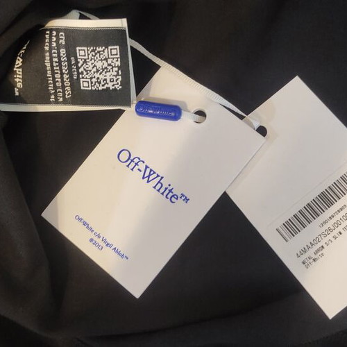 Off White black t-shirt size Large with logo and arrow design