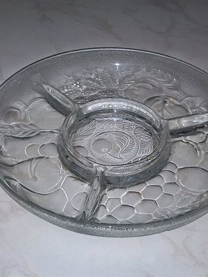 Serving platter for four positions like new