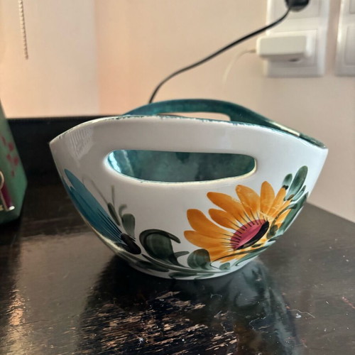 Ceramic bowl used handmade